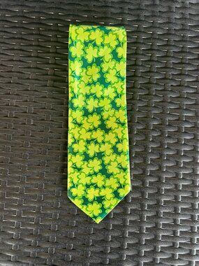 Green Shamrock Clover Novelty Necktie St. Patrick’s Day Lucky Irish Tie